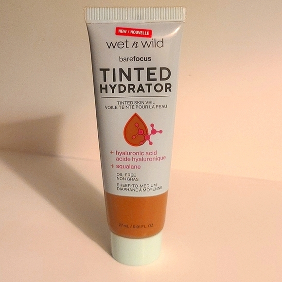 Wet n wild bare focus tinted hydrator - Picture 1 of 3